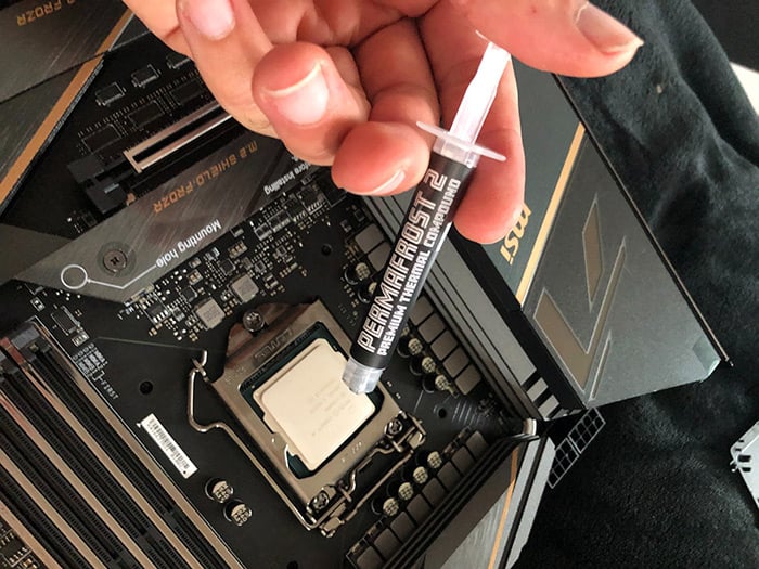 Putting thermal paste on your CPU
