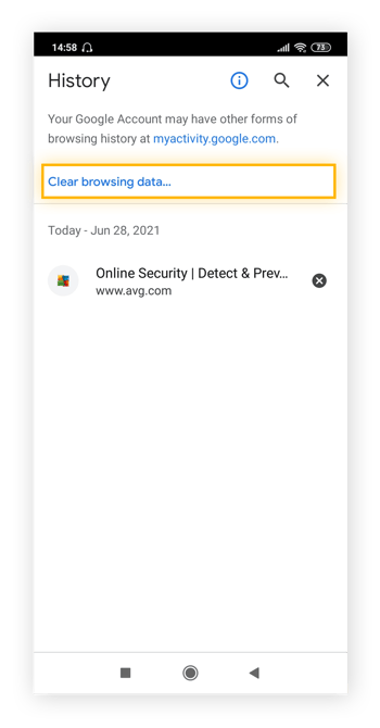 Highlighting "Clear browsing data..." under History in Google Chrome options on Android