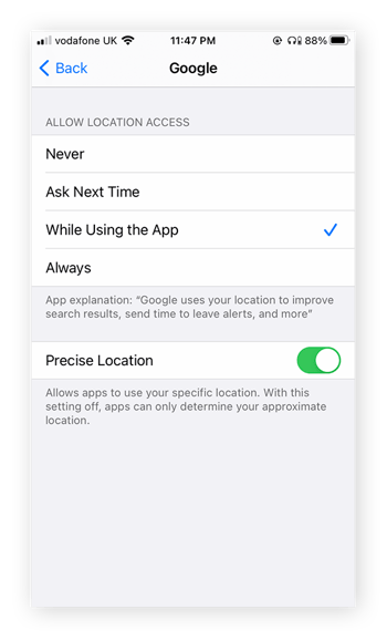  Vista de los servicios de ubicación de la aplicación de Google. Muestra las opciones para Permitir el acceso a la ubicación: Nunca, Preguntar la próxima vez, Mientras se utiliza la aplicación y Siempre.