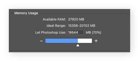 Photoshop sur Mac, dans la fenêtre des paramètres de performance, le curseur relatif à la RAM dans la section Utilisation de la mémoire.