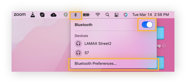 La pantalla de configuración de Bluetooth está abierta, con el botón de activación activado y se resalta Preferencias de Bluetooth