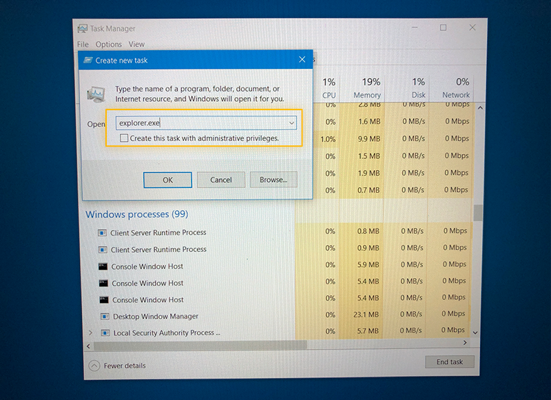 Ejecute Explorer.exe para iniciar el escritorio.