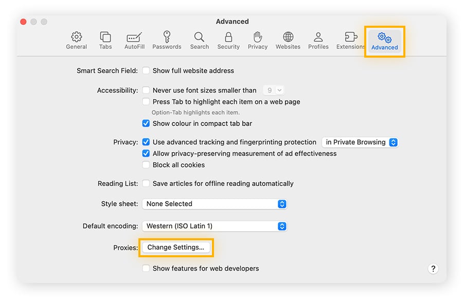  Modifica delle impostazioni nel menu Preferenze, scheda Avanzate del browser Safari.